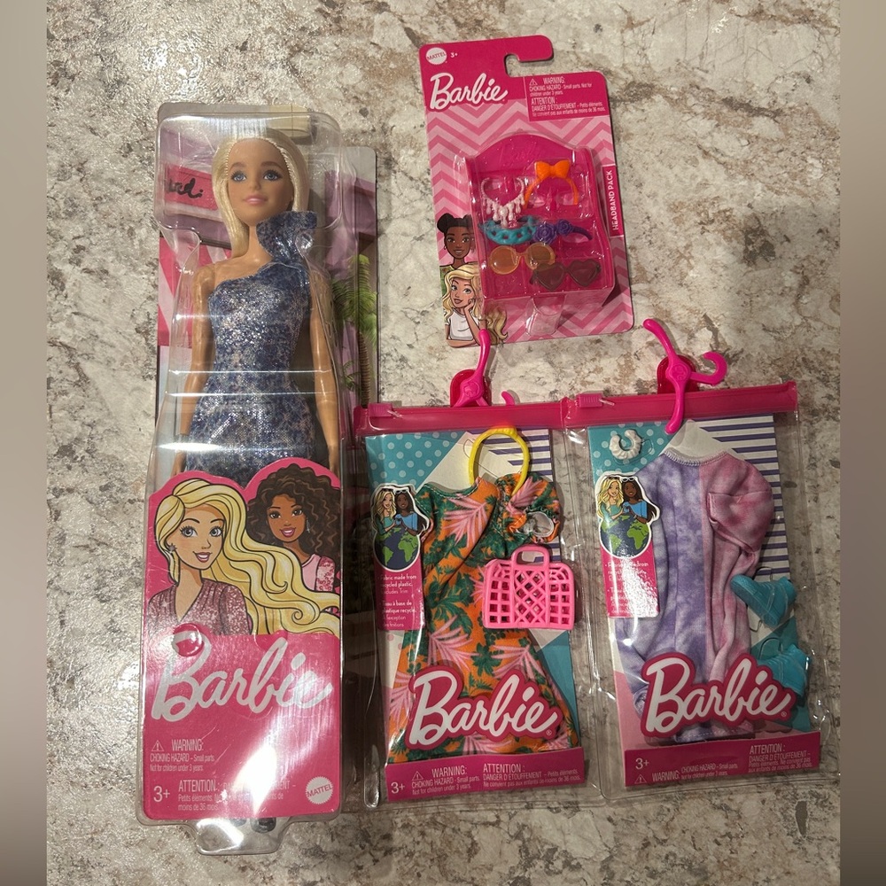 Barbie & Clothing, Accessories Bundle NEW